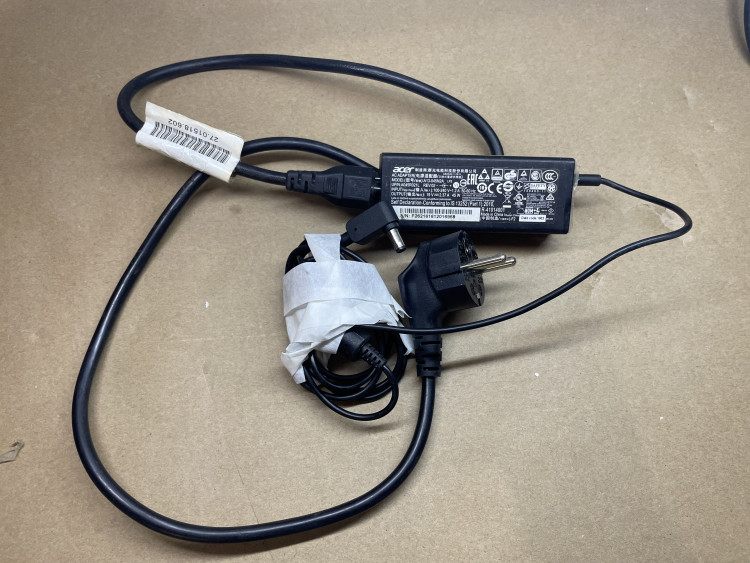 Блок питания Acer A13-045N2A 19V 2.37A 45W